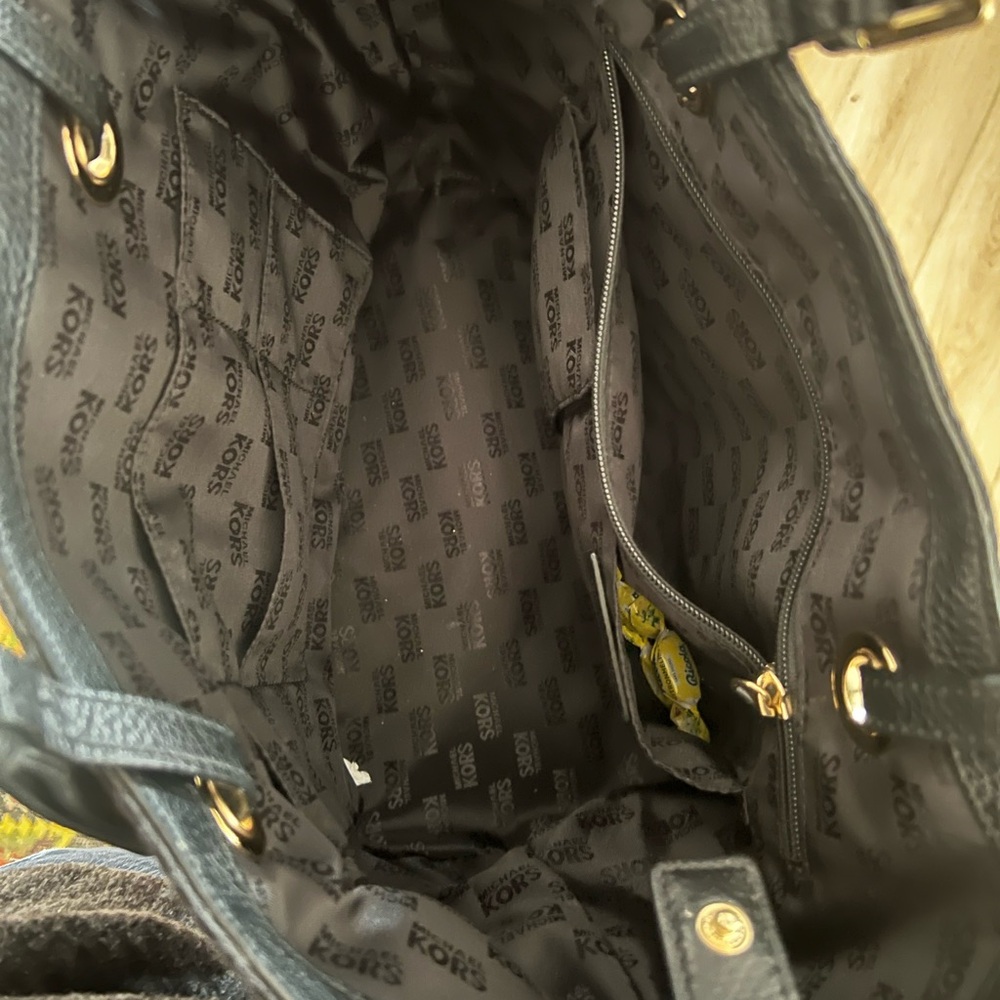 Michael kors black tote purse - Picture 6 of 6